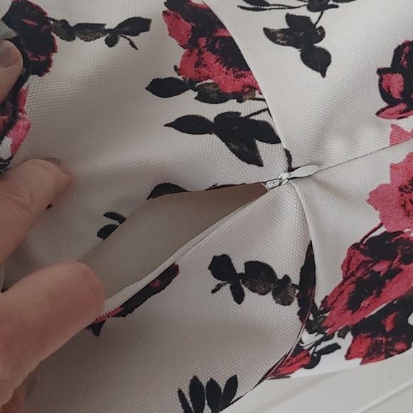 ZINK London size S (Off) White red purple pink floral dress short sleeves - Picture 8 of 15